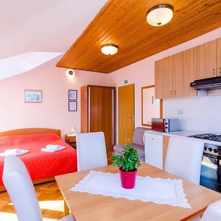 Appartement Mali Paradiso - Comfort Studio With Balcony And Pool View *